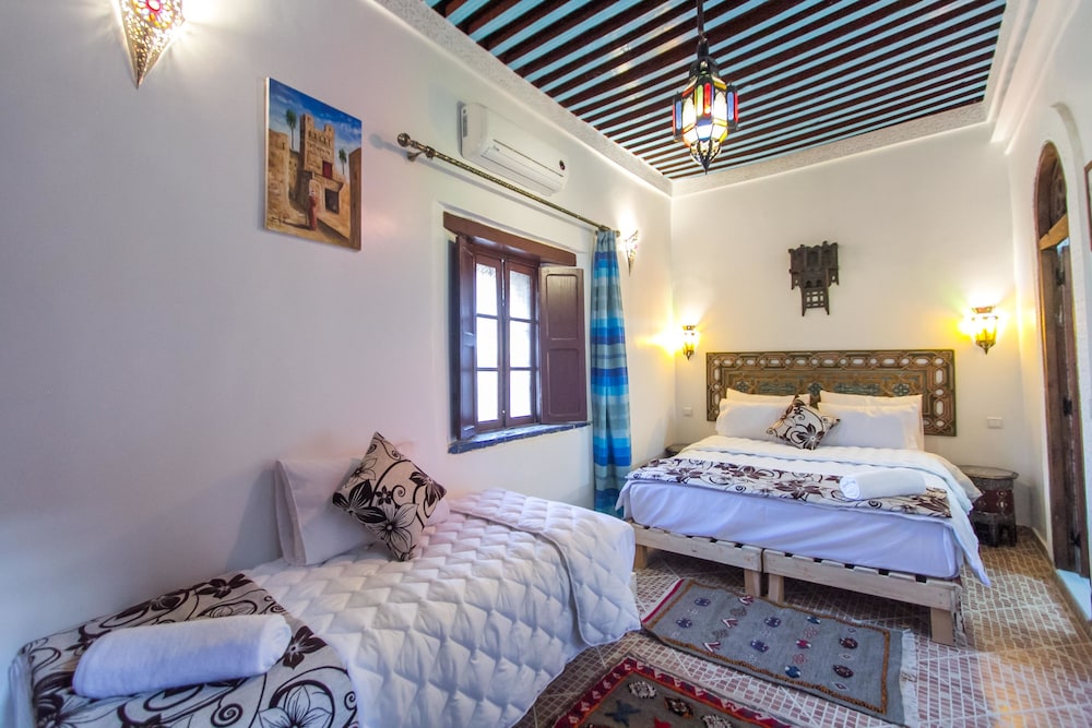 Comfort Room, 1 Double Bed, Courtyard View