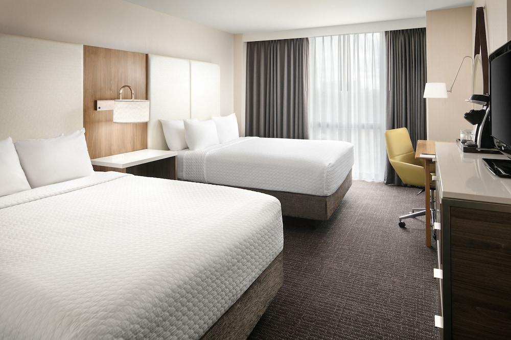Standard Room, 2 Queen Beds (WorkLife)