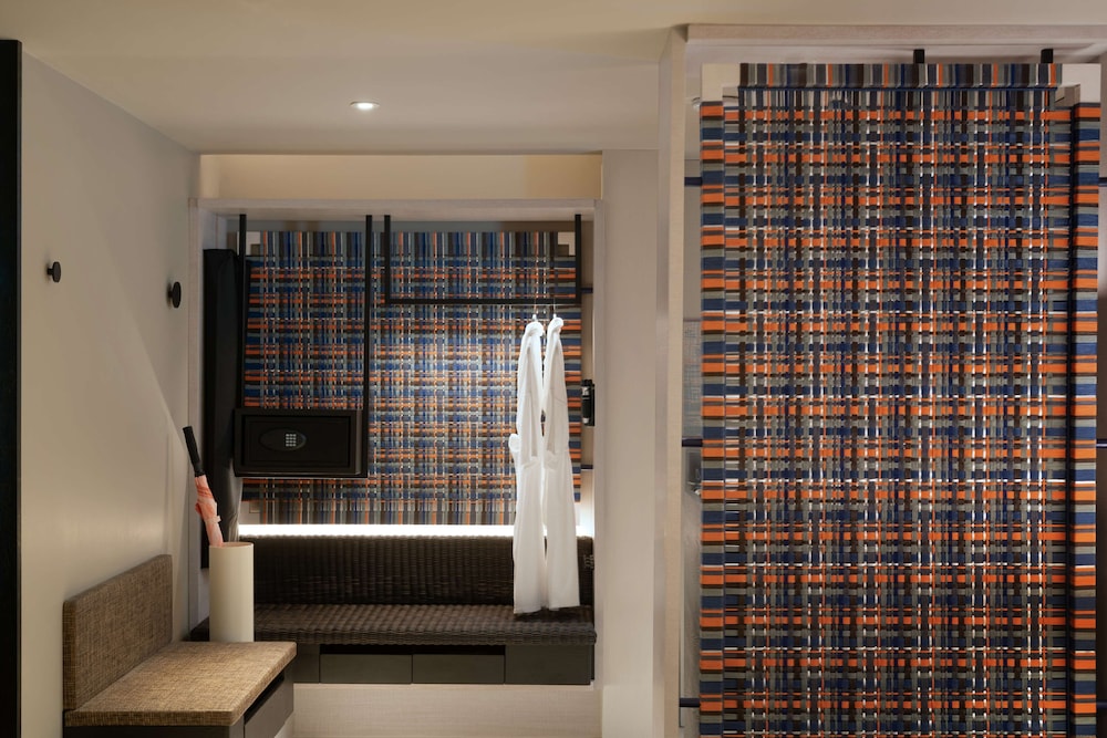 Room, 1 King Bed, Ocean View - Photo 3