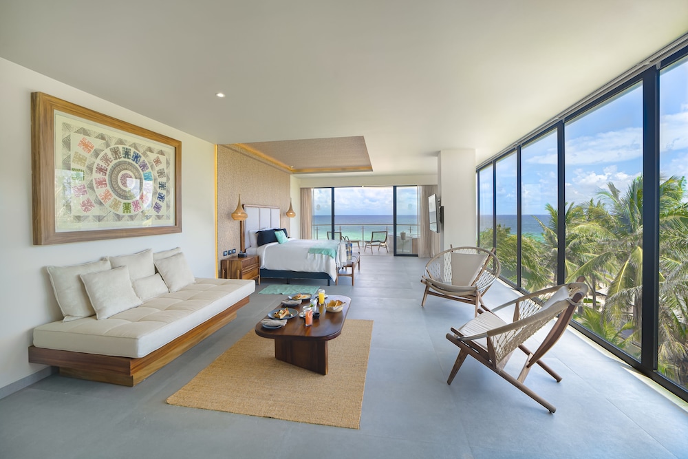 Panoramic Suite, Oceanfront - Photo 1