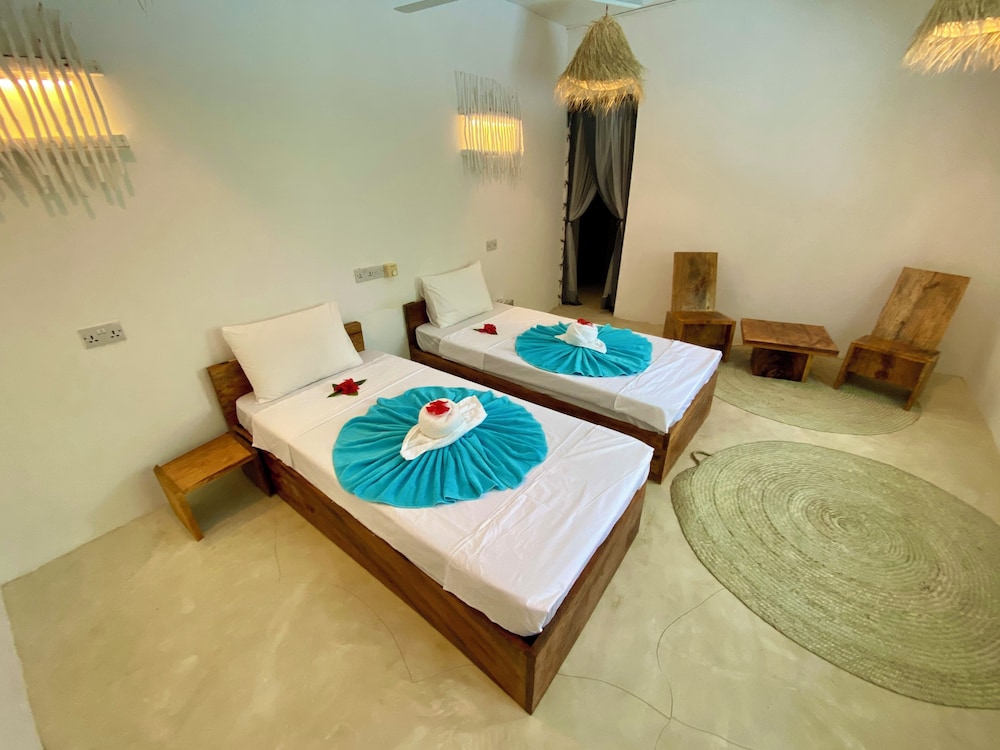 Deluxe Double or Twin Room, Non Smoking (Room Upstairs in Villa with Pool)