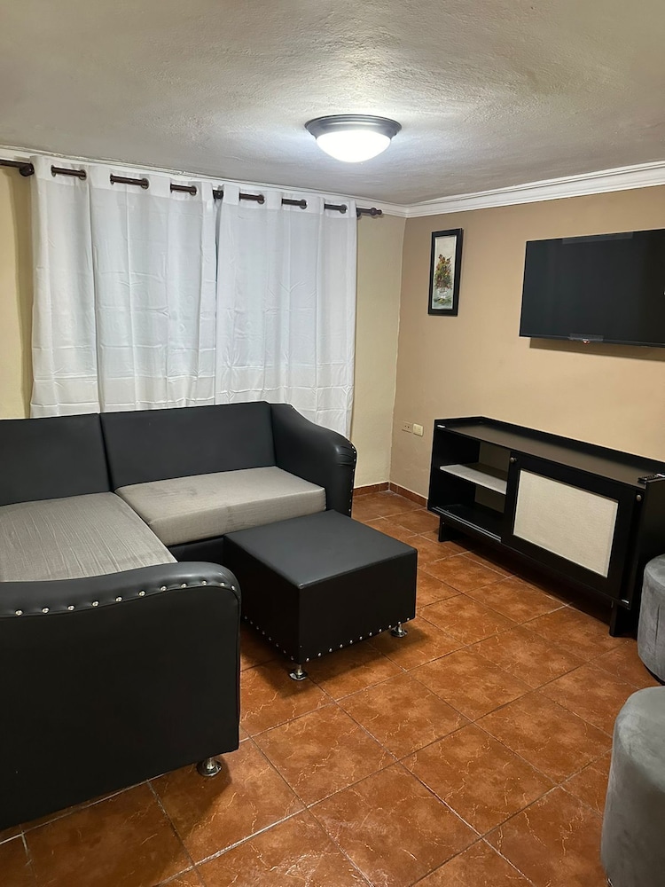 Family Twin Room photo 2