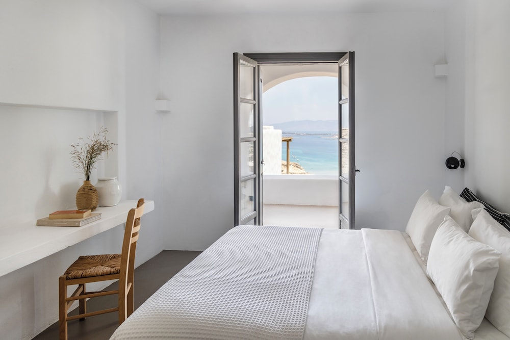 Azure  Villa, 5 Bedrooms, Private Pool, Sea View - Photo 8