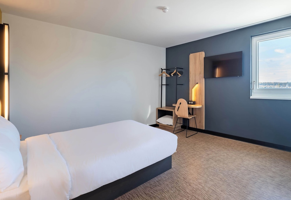 Double Room, Mobility Accessible, Non Smoking - Photo 3