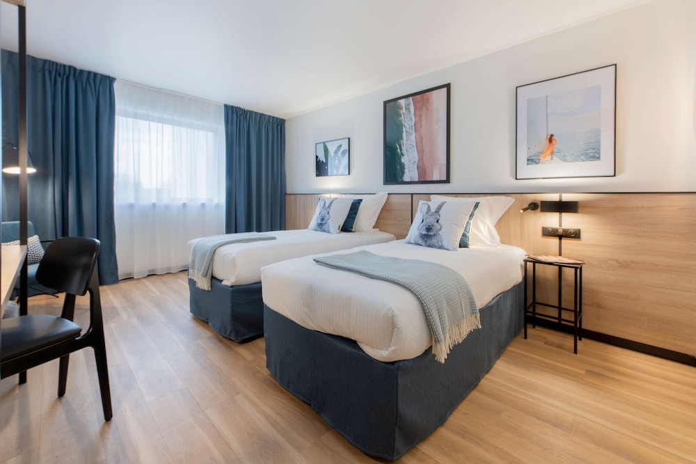 Standard Room, 2 Twin Beds, Bathtub (Kitchenette)