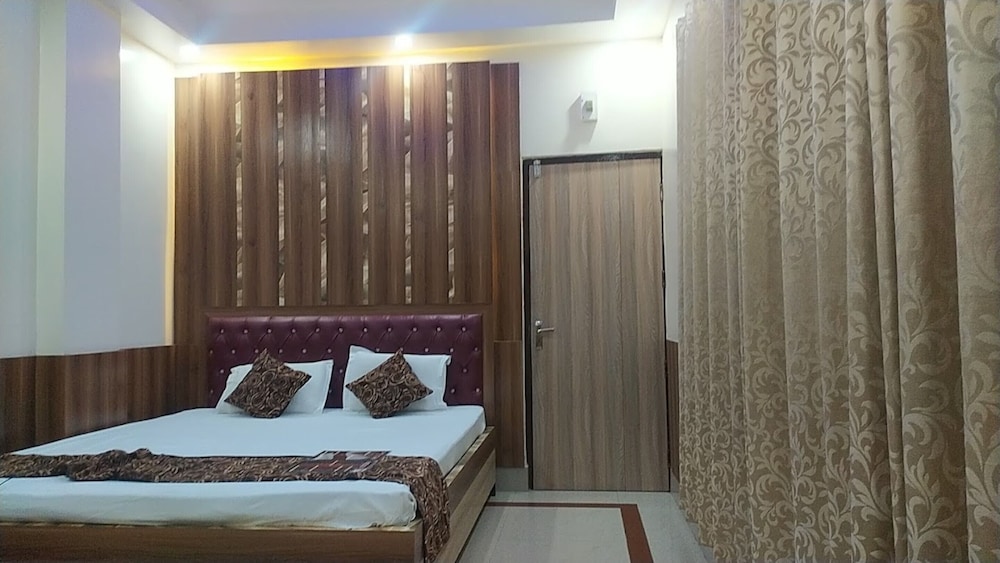 Standard Double Room, City View - Photo 4