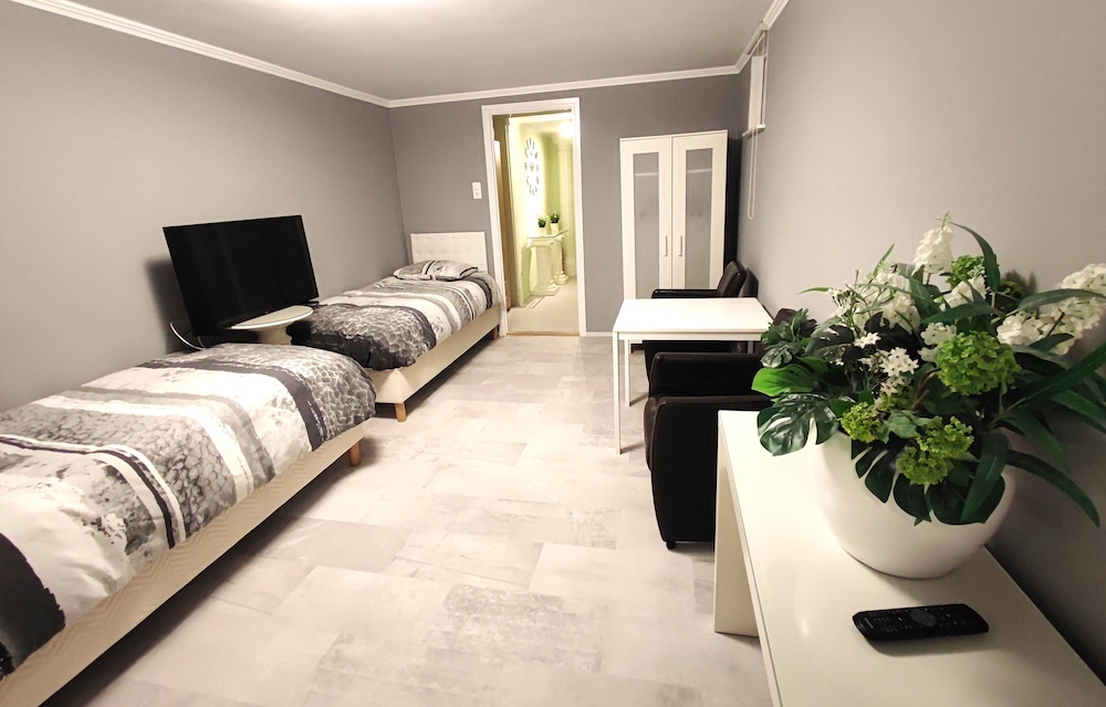 Comfort Room, 2 Twin Beds (Blue) photo 1