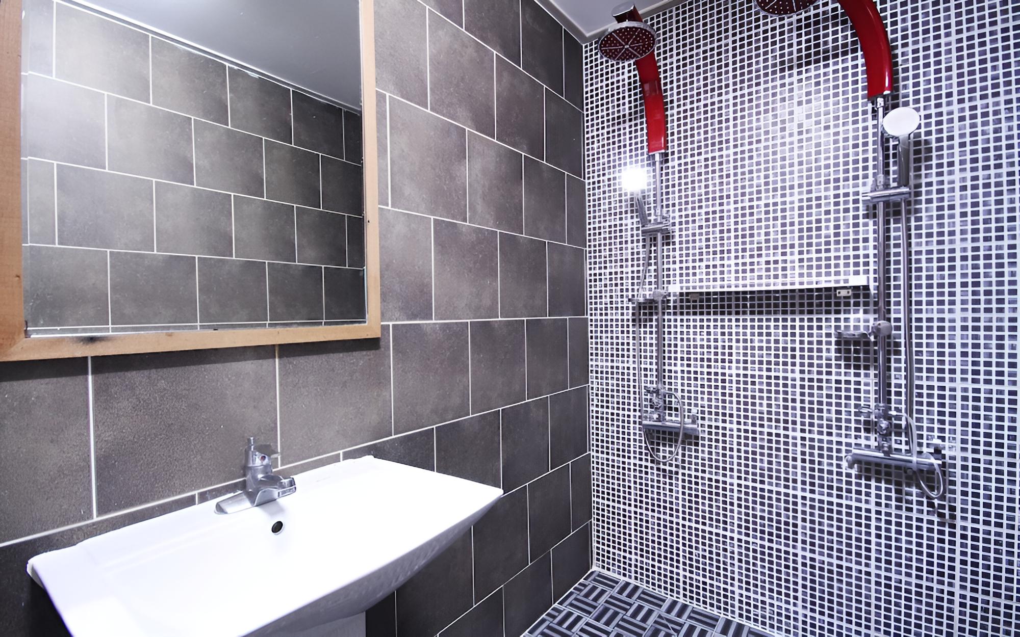 Room (Grand Terrace Room(Netflix Bathtub) () - Photo 12