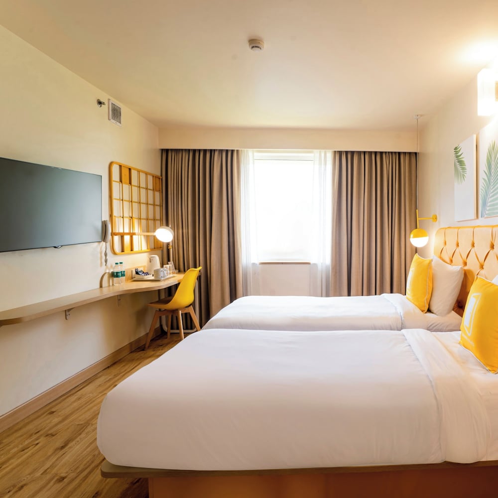 Standard Twin Room - Photo 1