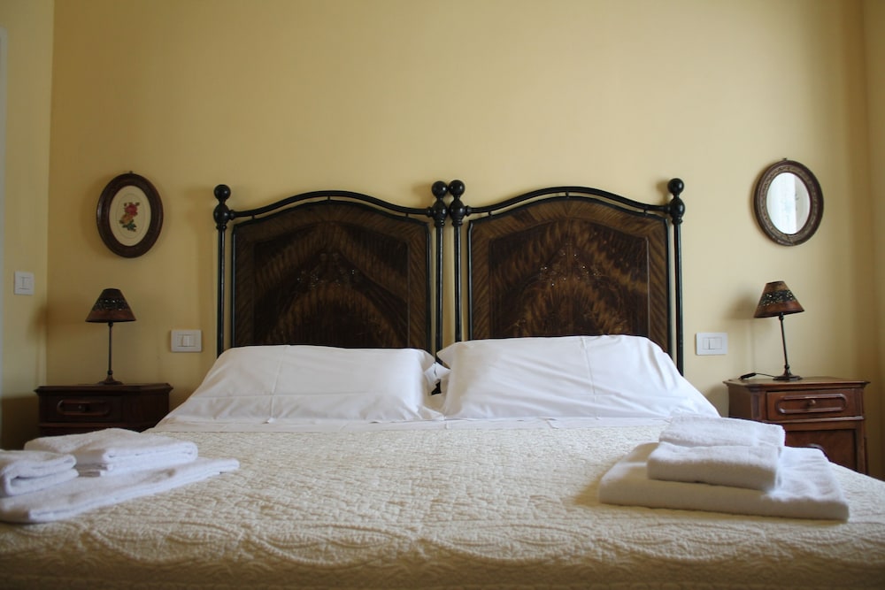 Standard Double Room - Photo 1