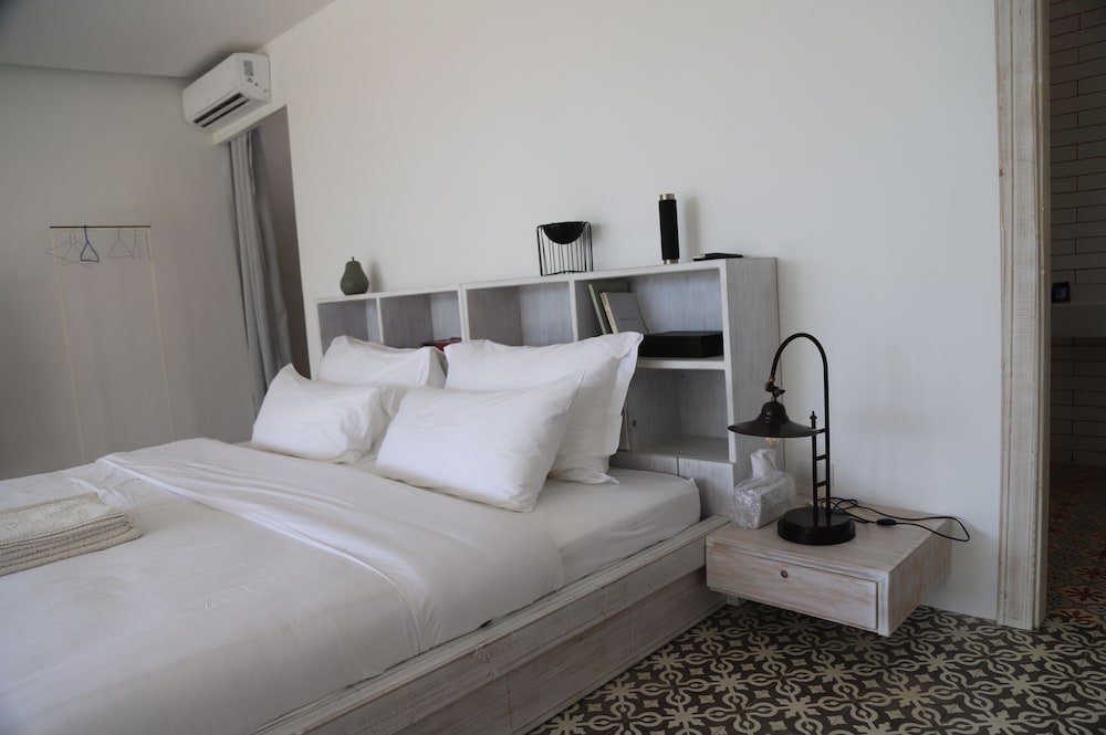 Panoramic Suite, 1 King Bed, Garden View