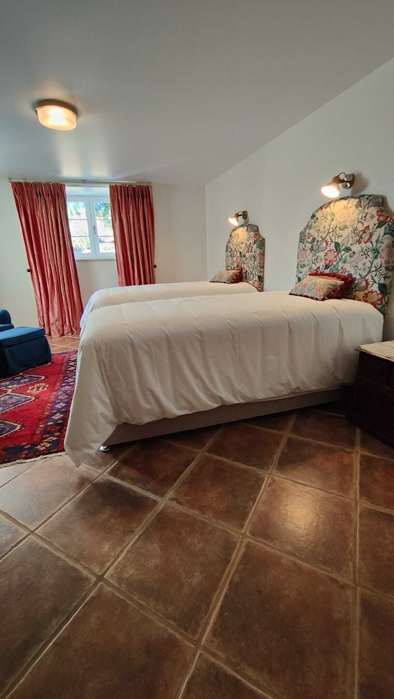 Classic Twin Room - Photo 1