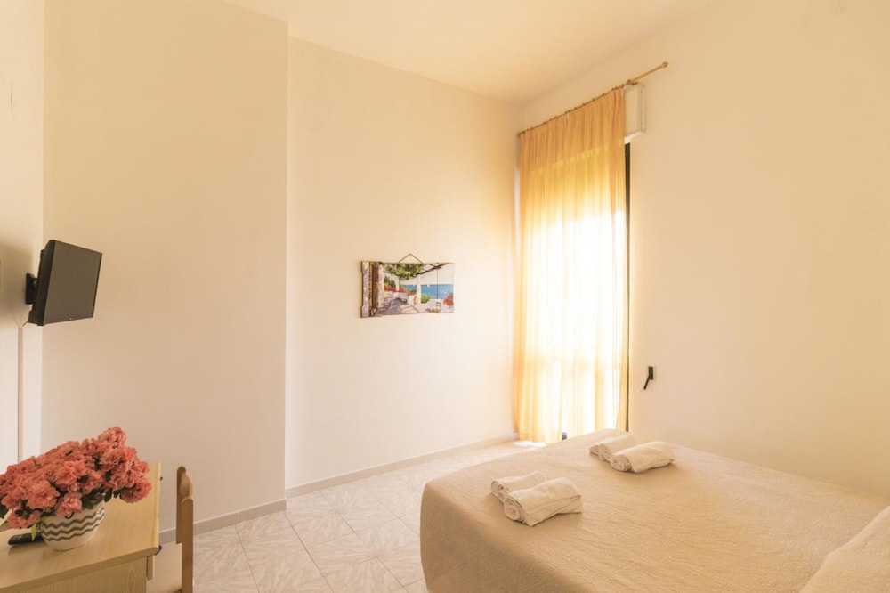 Standard Quadruple Room, 2 Bedrooms, Garden View, Garden Area photo 2