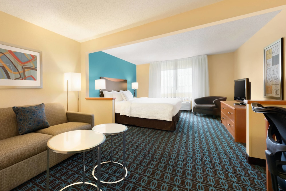 Executive Suite, 1 King Bed with Sofa bed photo 1