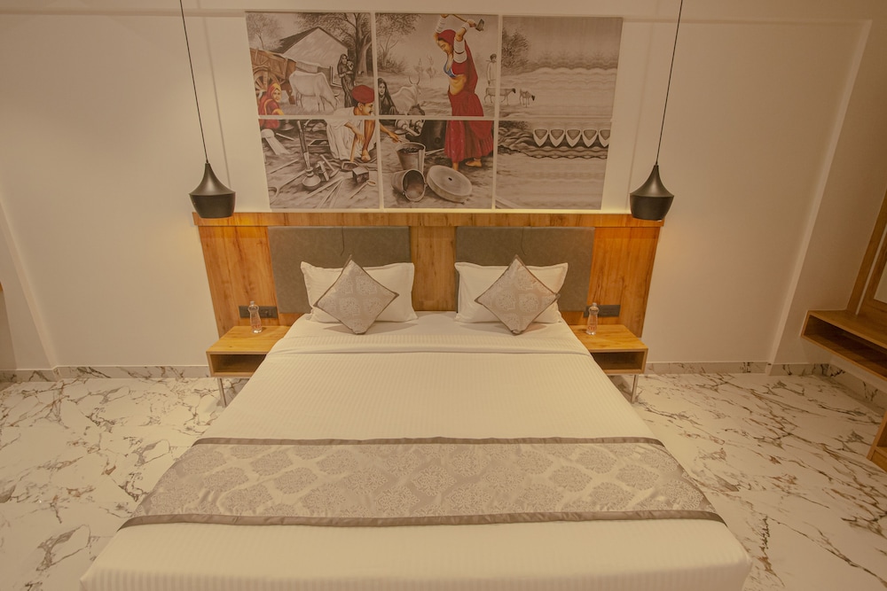 Executive Room - Photo 8