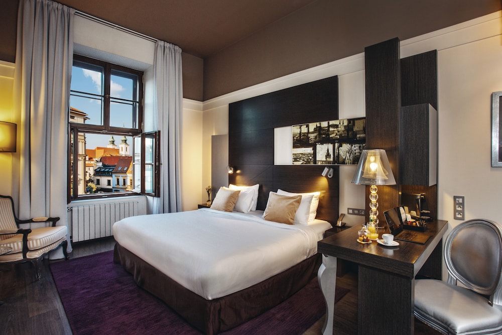Deluxe Double Room, City View photo 2