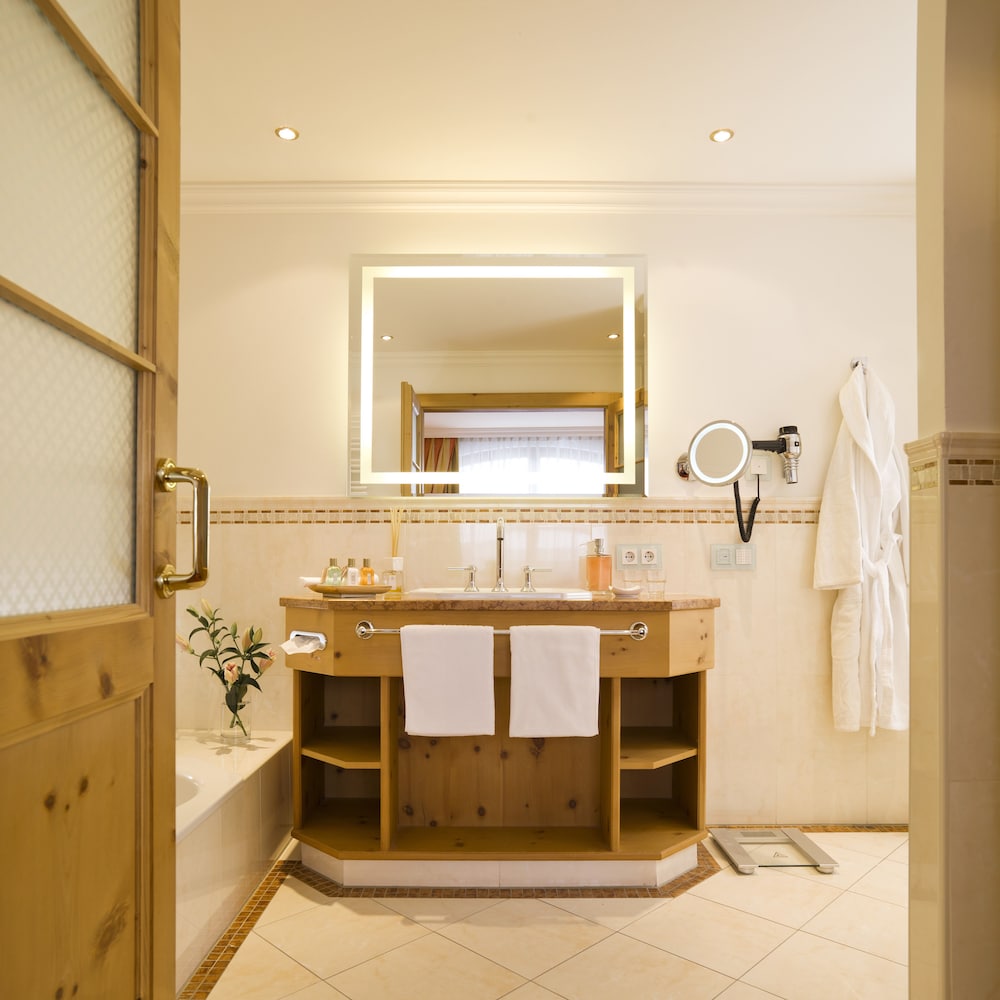 Deluxe Double Room, Balcony photo 2