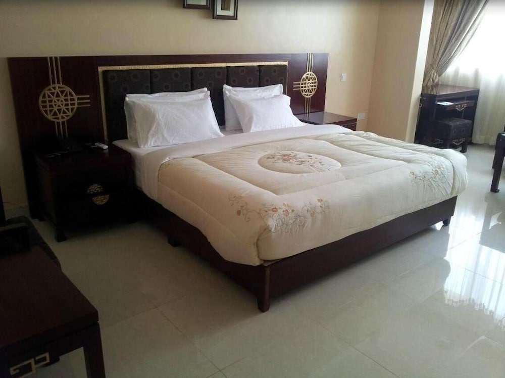 Luxury Apartment, 1 Bedroom, Accessible, Golf View photo 1
