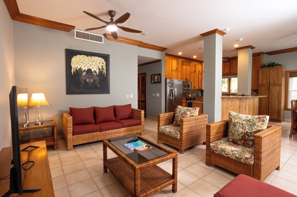 Premier Condo photo 1
