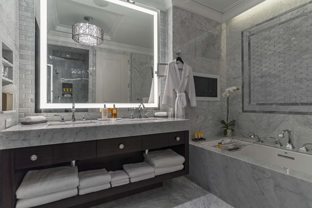 Concierge Executive Suite photo 1