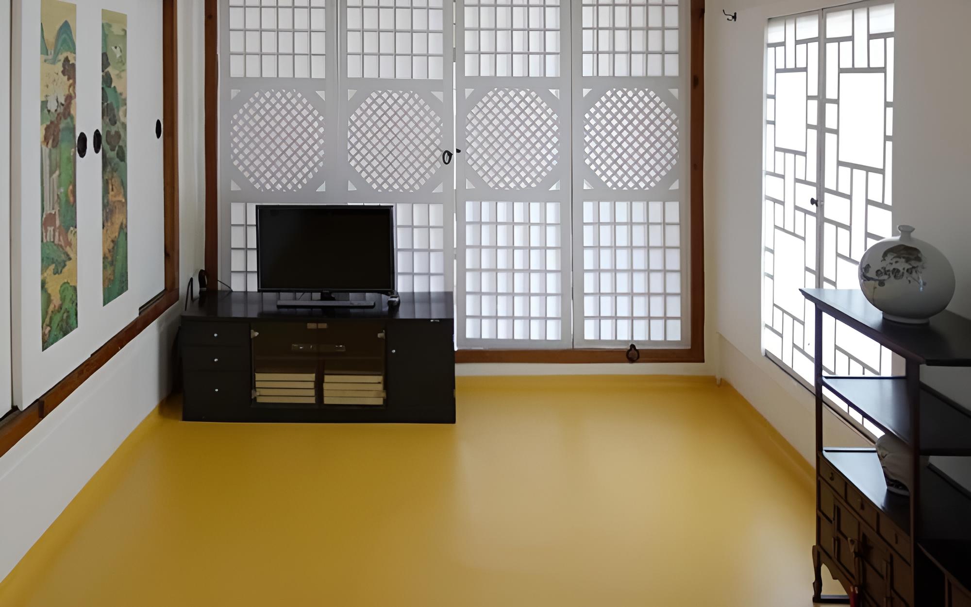Room (Love room)