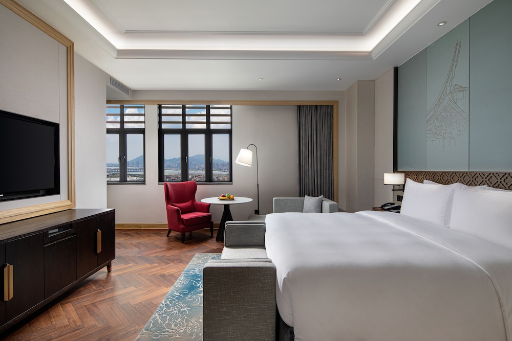 Executive King Bed Room