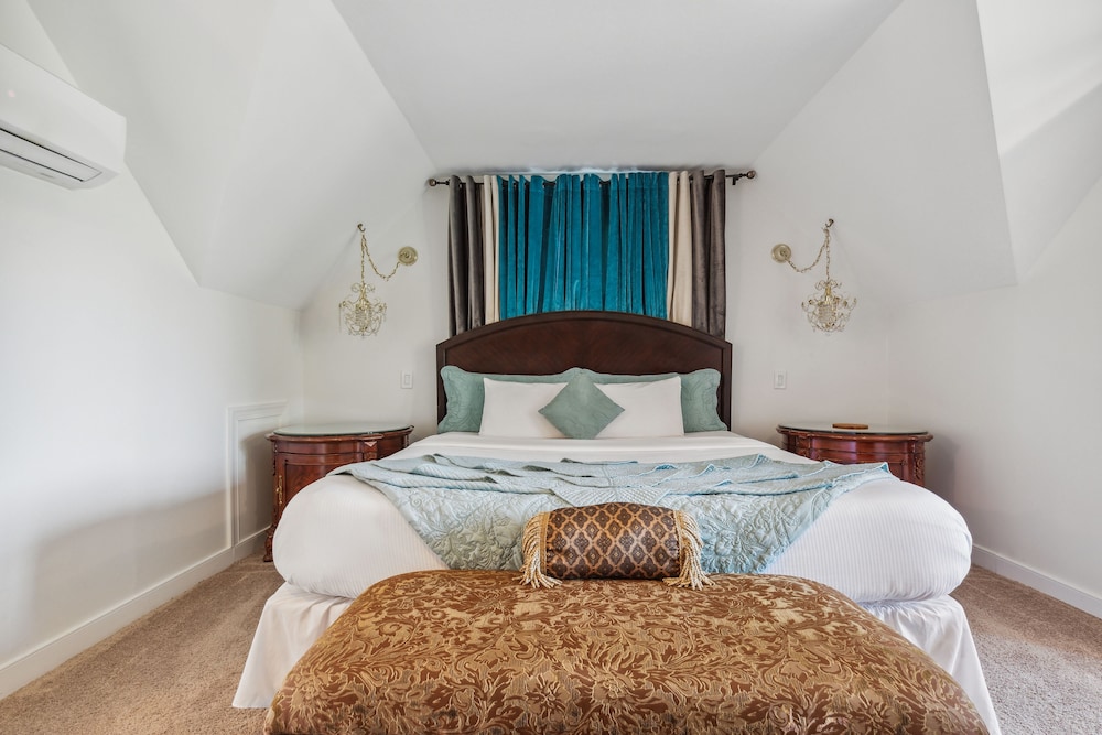 O Suite - Princess Grand Spa 2 Person Sized Jetted Tub Suite, 1 King Bed, 3rd Floor