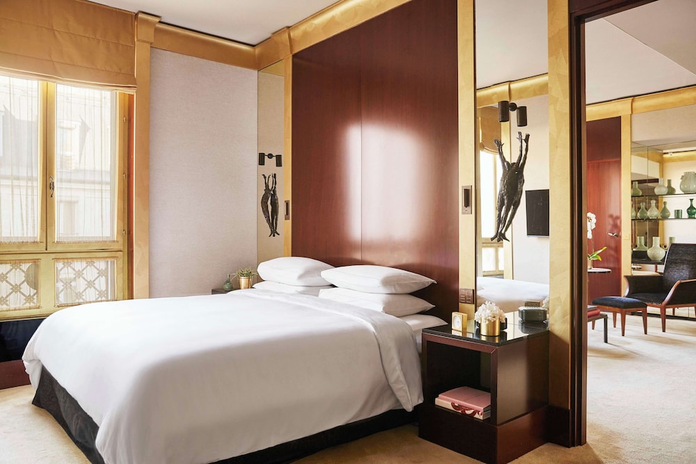 Suite, 3 Bedrooms