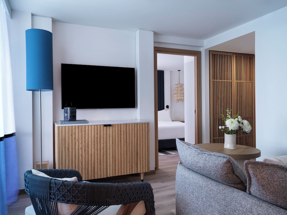Suite, 1 Bedroom (Private Plunge Pool, Sofabed)