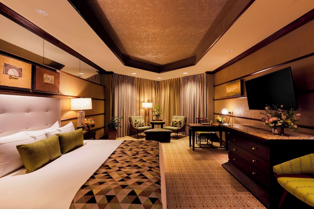 Falling Rock Accessible Luxury King