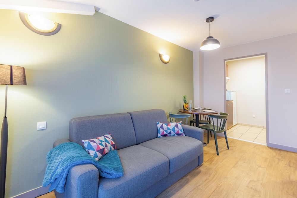 Family Apartment - Photo 6