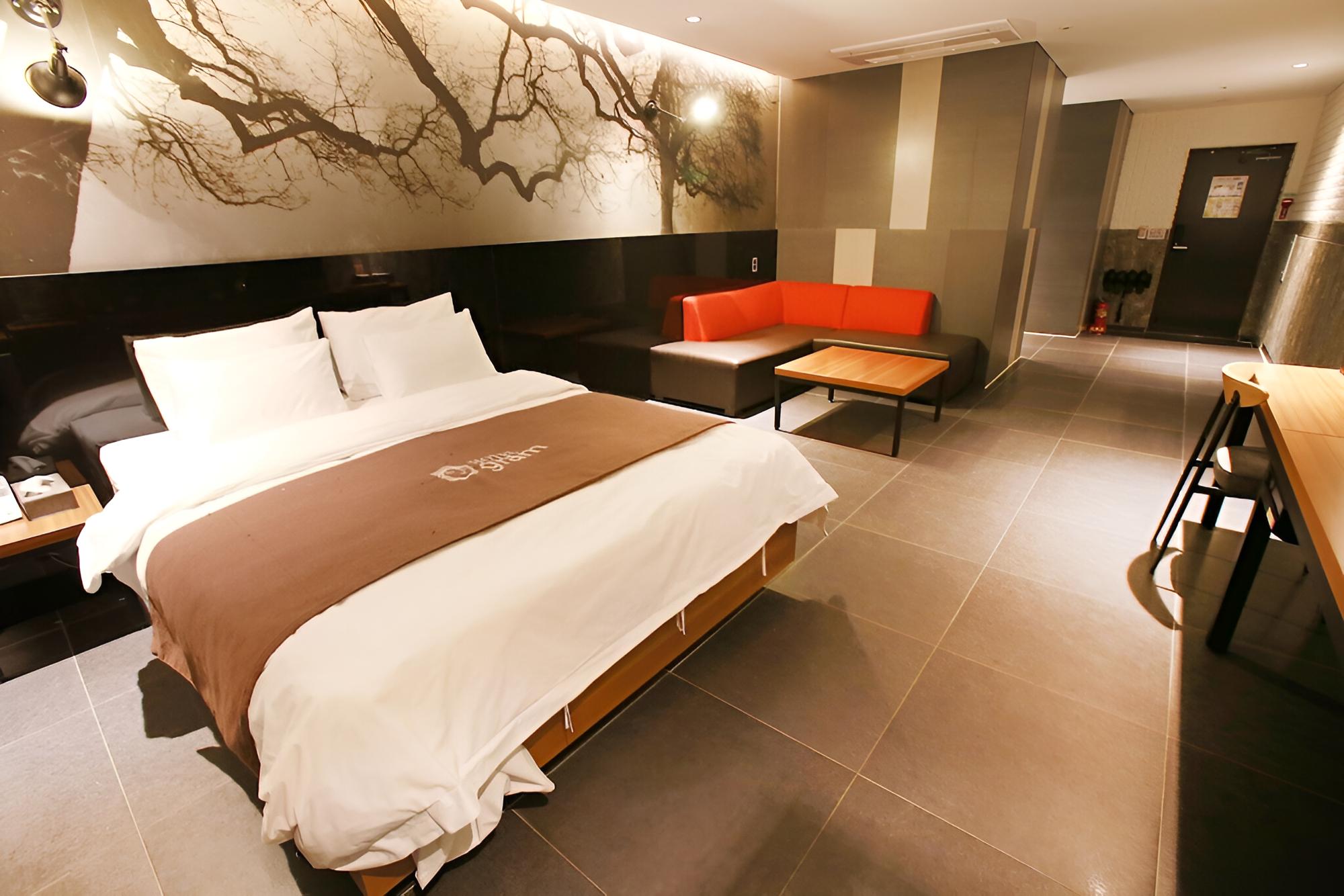 Room (Standard Room) - Photo 39