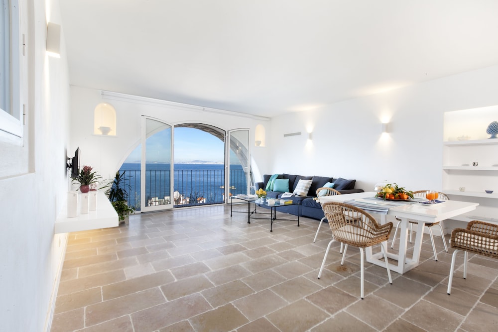 Apartment, 1 Bedroom, Smoking, Terrace photo 3