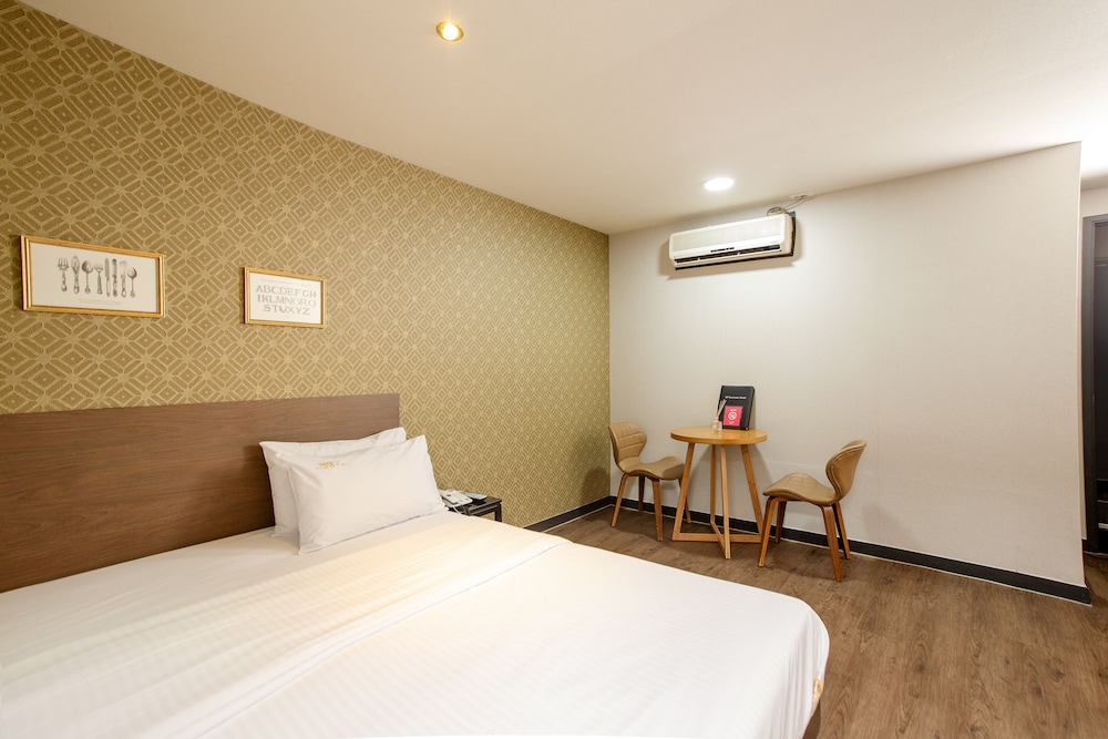 Standard Double Room photo 2