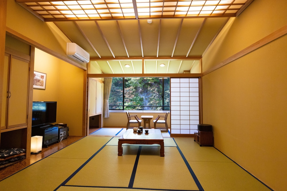 Room - South Building
