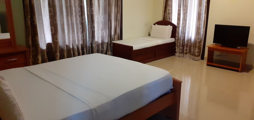 Deluxe Double or Twin Room, 1 Bedroom, Garden View, Garden Area photo 3