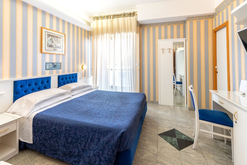 Classic Triple Room - Photo 6