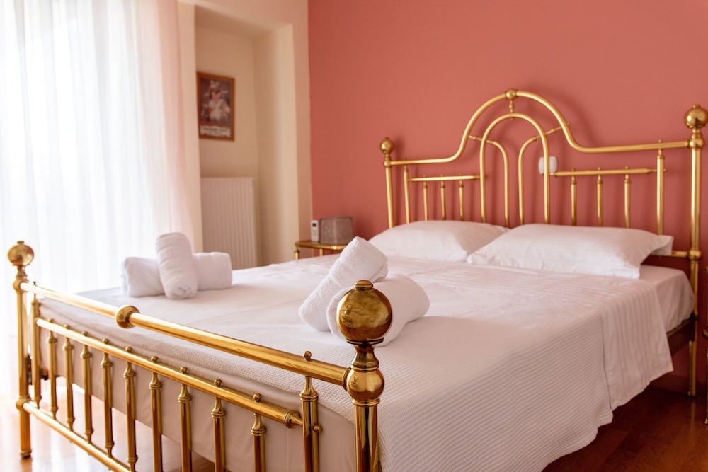 Deluxe Villa, Multiple Beds, Pool View photo 1