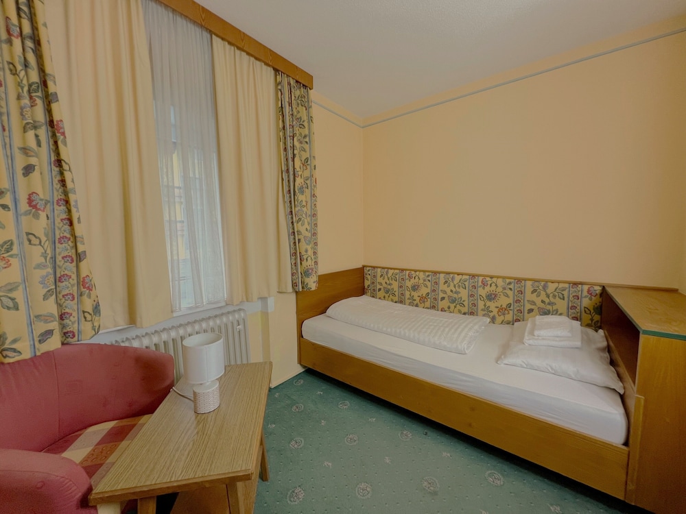 Basic Single Room, Mountain View