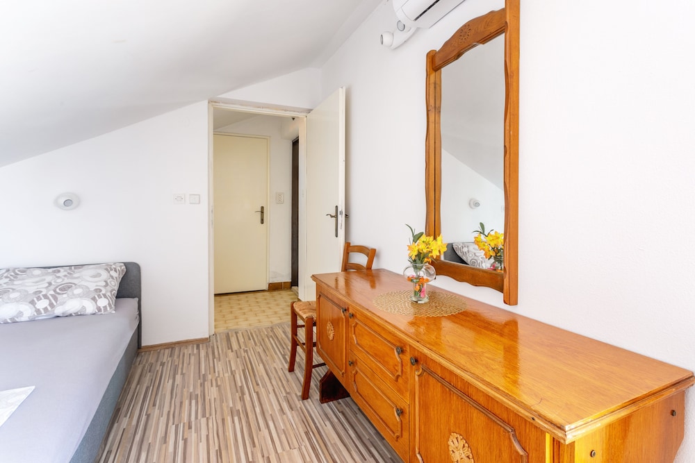 Appartamento Grand, 3 camere da letto, balcone, vista mare