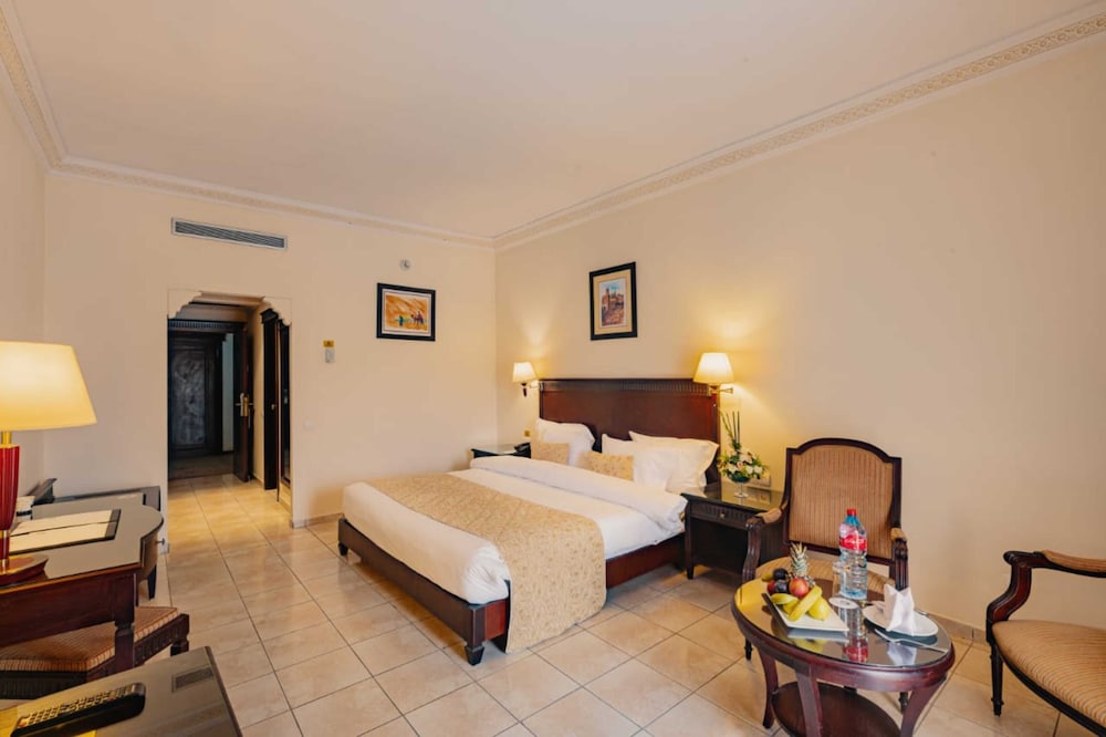 Double Room - Photo 7