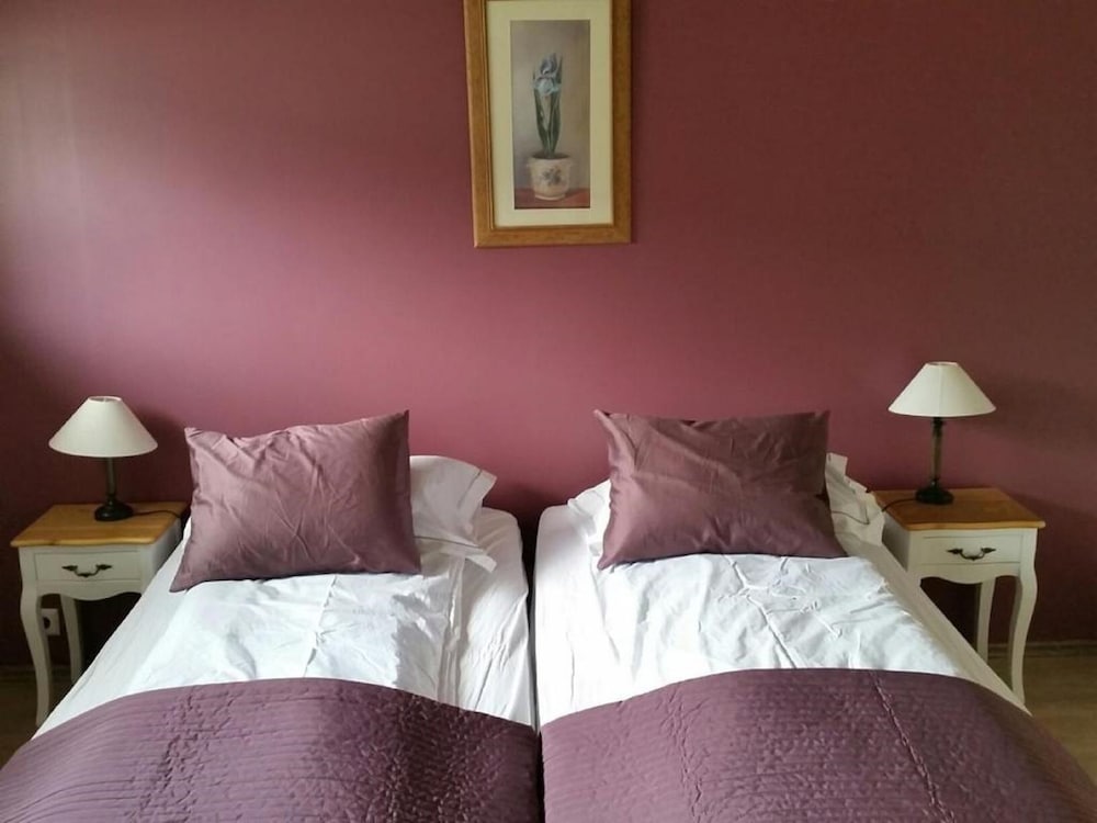 Double or Twin Room, Private Bathroom photo 3