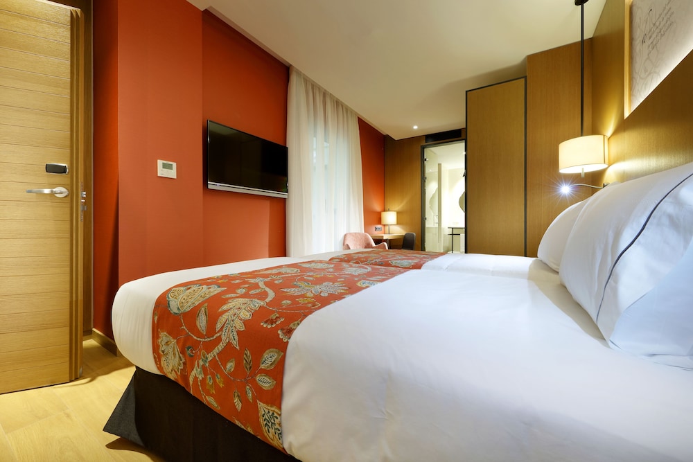 Standard Double or Twin Room (w/parking)