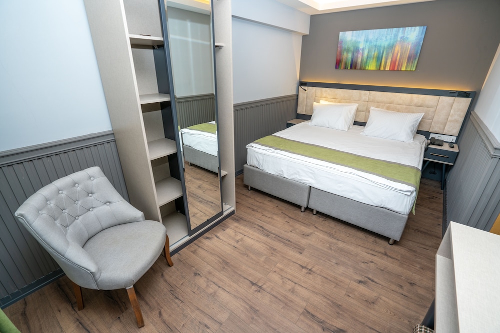 Deluxe Room, 1 Bedroom, City View photo 2