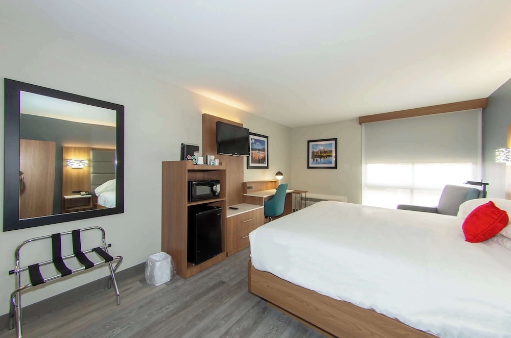 Deluxe Room, 1 King Bed - Photo 1