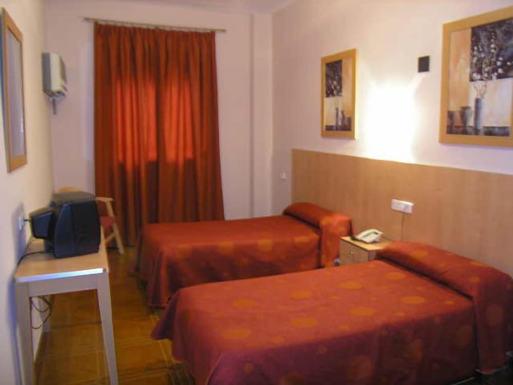 Triple Room - Photo 3