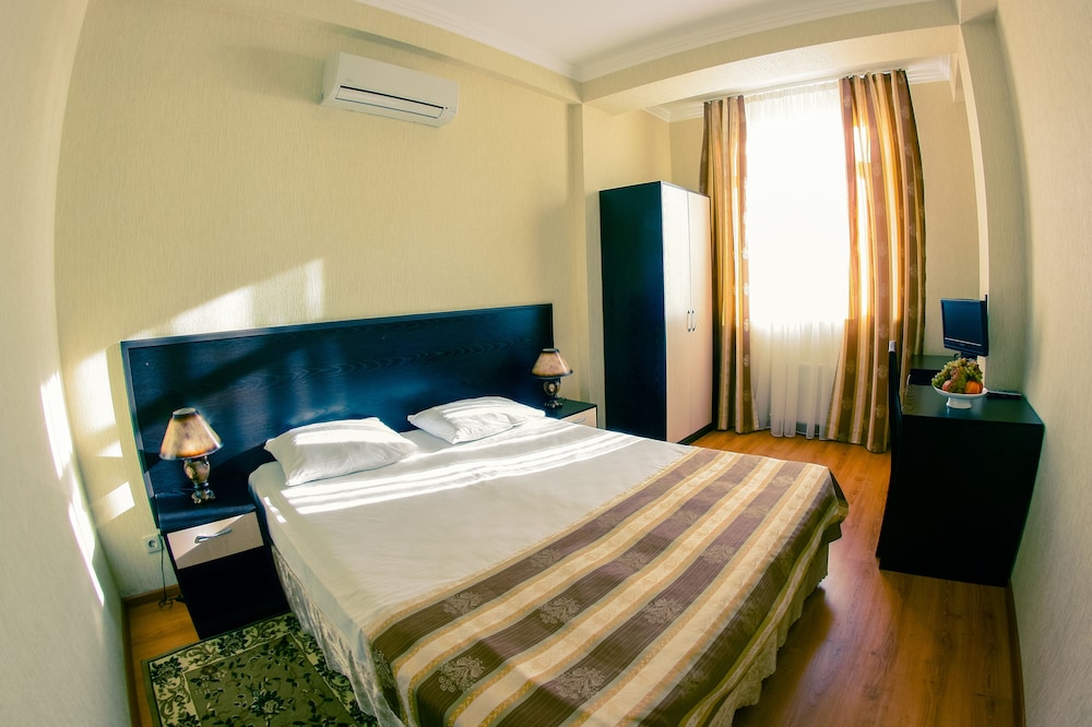 Standard Double Room photo 3