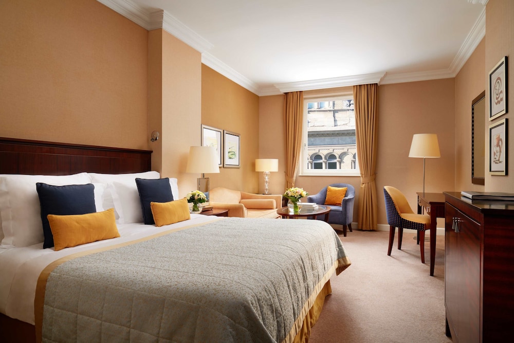 Deluxe Room (with Spa Access)