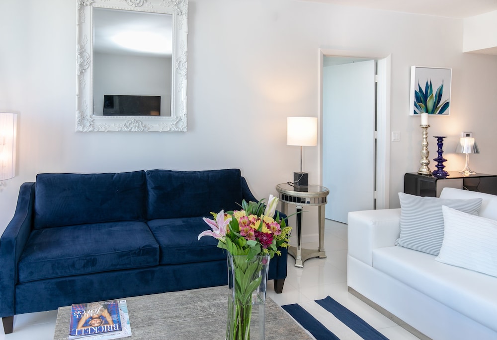 Boutique Apartment, Ocean, 1 King & Sofa Bed, Balcony thumbnail 5
