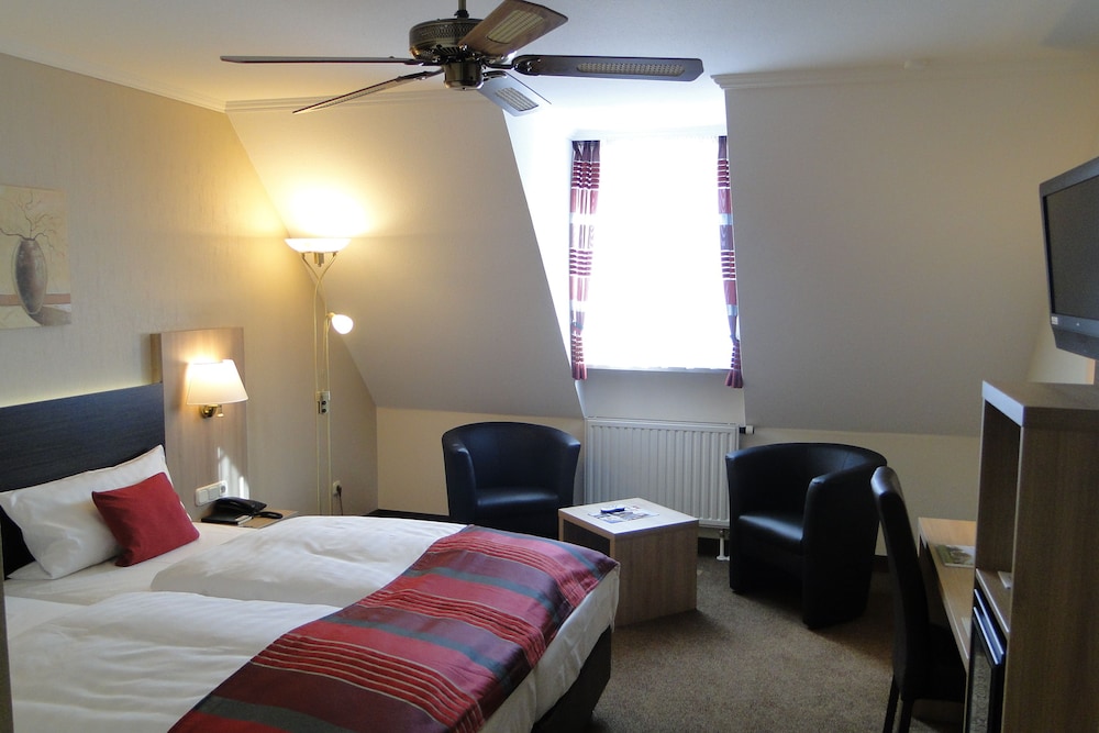 Classic Single Room